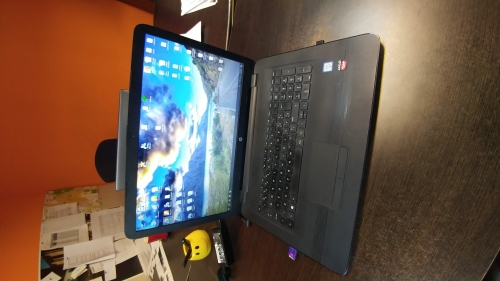 Laptop HP 17