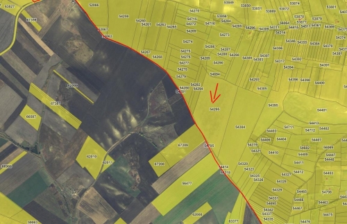 105.700 mp teren extravilan Ploscos