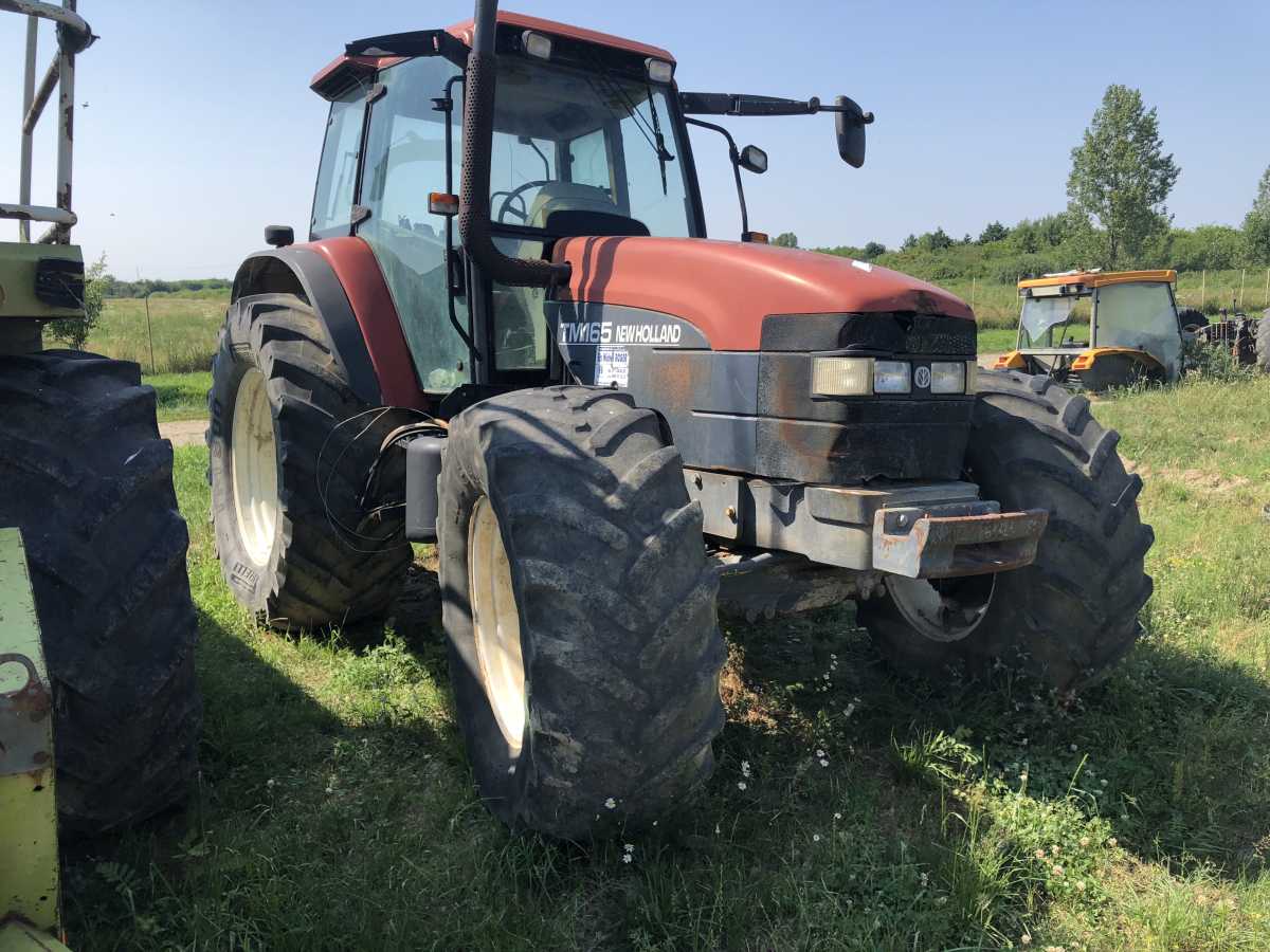 10---TRACTOR-NEW-HOLLAND-TM-165.jpg