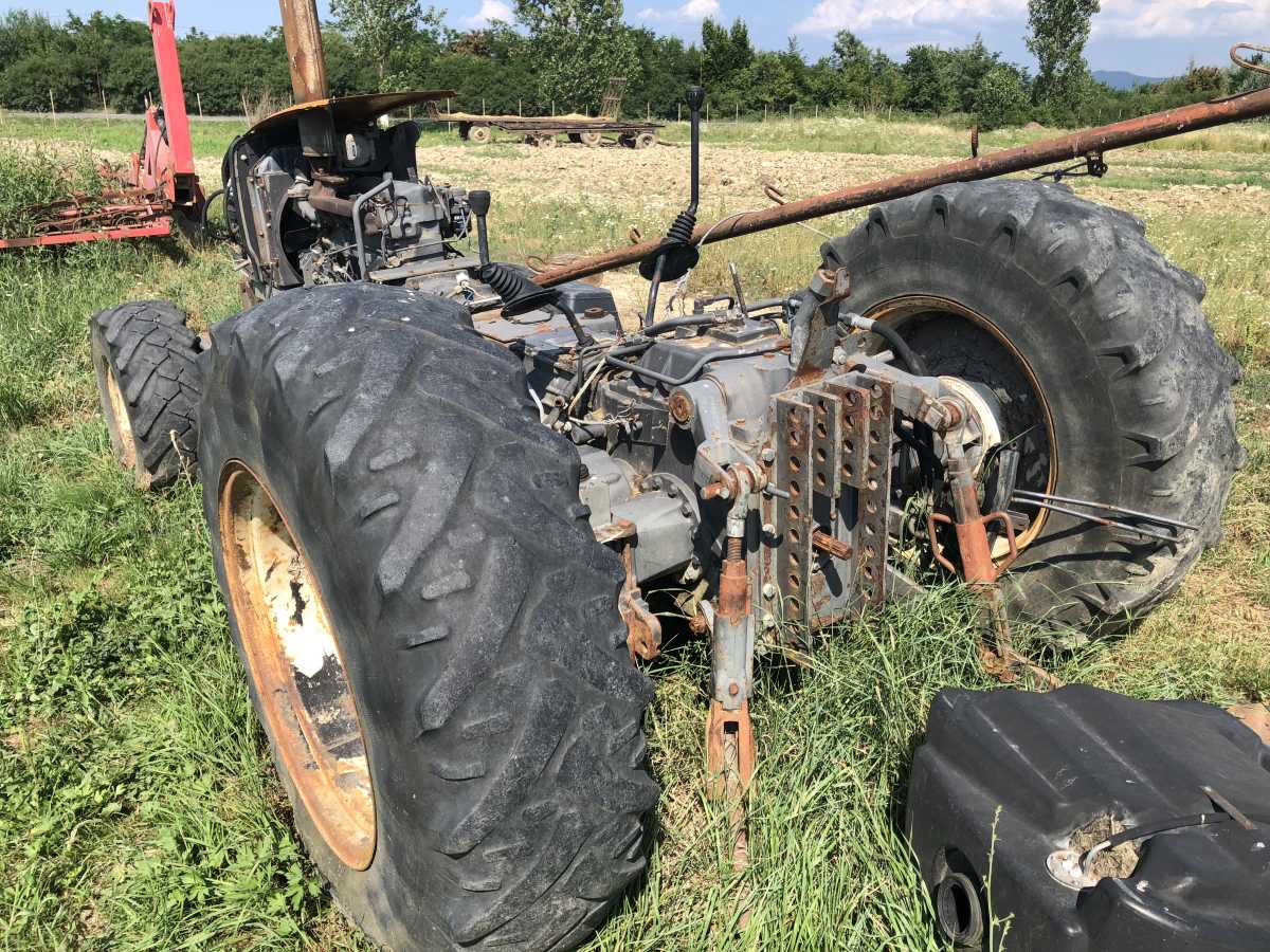 11---TRACTOR-RENAULT-SERIA-4160179.............jpg