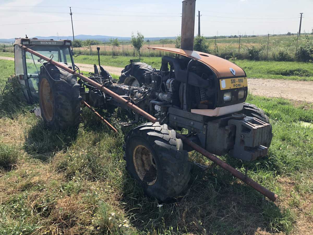 20220322114348_470_11---TRACTOR-RENAULT-SERIA-4160179......jpg