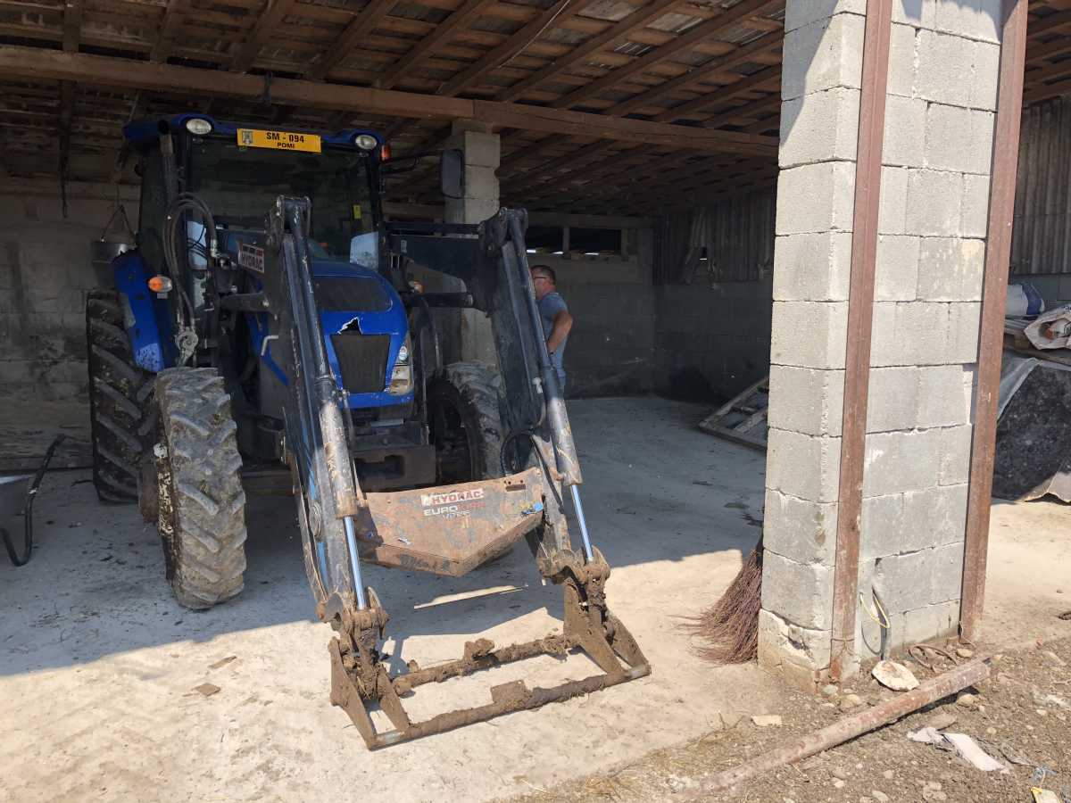 5---TRACTOR-NEW-HOLLAND-TD-5-105T3-SN..jpg