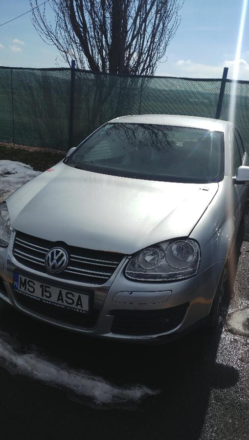 jetta-gri-1.jpg
